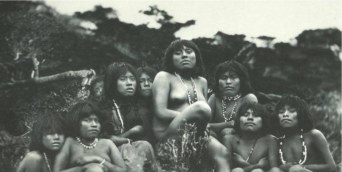 Mujeres yamana An Extraordinary Experiment